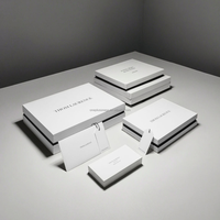 Boîtes cadeaux de luxe en carton rigide 2026, élégantes, blanches, en papier cartonné 4C, avec couvercle amovible et base, avec col.