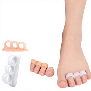 Séparateur d'orteils en gel SEBS à 3 trous, correcteur d'orteil en marteau, attelle pour hallux valgus, protection du pied - Product Image 3