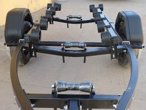 <span class=keywords><strong>Remorque</strong></span> de <span class=keywords><strong>bateau</strong></span> noire 420, jantes en aluminium de haute esthétique, directement de l'usine, nécessitant une personnalisation - Product Image 6