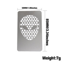Cartes de broyeur d'herbes sèches en métal manuelles portables pour cartes de broyeur de tabac à fumée personnalisées