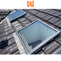 Lucarne artificielle en verre trempé à double couche d'impact d'ouragan lucarne en aluminium de toit électrique automatique télécommandée
