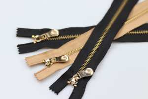 سحابات الأسنان الملونة المخصصة 3 #5 #8 #10 # السائبة النايلون سحاب نهاية قريبة للأمتعة الخياطة - Product Image 6