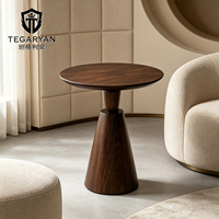 Table d'appoint fonctionnelle en bois, conçue pour les espaces de vie pratiques, avec un placement facile, taille compacte, support robuste, table console