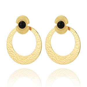 Boucles d'oreilles vintage élégantes pour femmes, en acier inoxydable, avec pierres précieuses creuses, breloques rondes, pour femmes - Product Image 2