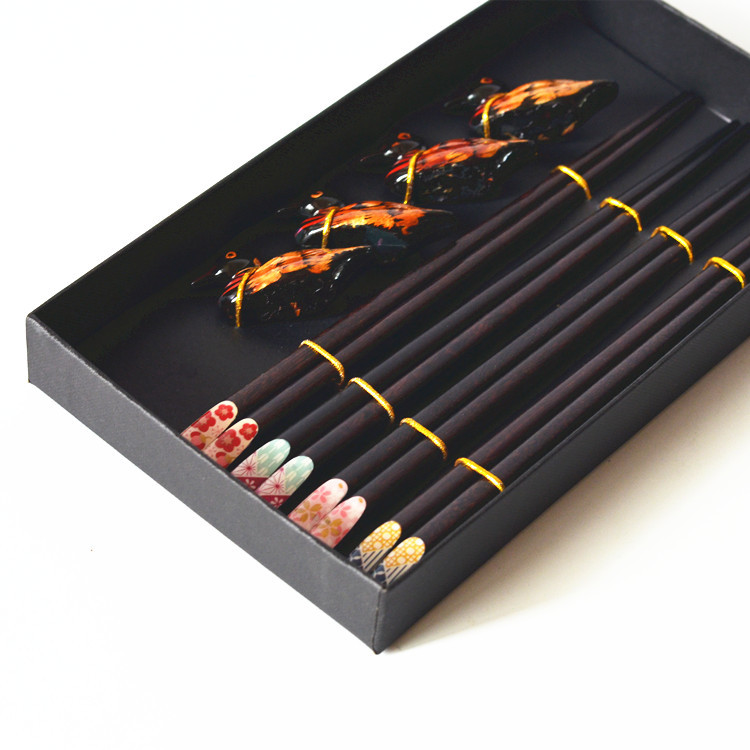 18 4 paires + 4 supports avec coffret cadeau