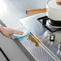 Autocollant de cuisine moderne en PET PVC résistant à la chaleur, anti-huile et imperméable, auto-adhésif pour zones de crédence d'évier et usage domestique (vente en gros)