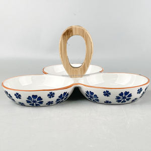 Assiette de fruits style japonais <span class=keywords><strong>belge</strong></span> grille de collation peinte à la main motif coloré Dessert servant une assiette en céramique avec support en bois - Product Image 4