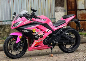 Moto sportive Kawasaki Ninja 250 250cc d'occasion, moteur refroidi par eau, essence, pour nouveaux motards et usage quotidien, forte puissance - Product Image 2