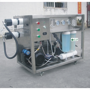 <span class=keywords><strong>Tratamiento</strong></span> de agua de <span class=keywords><strong>barco</strong></span> portátil 500L/día Planta de desalinización de agua de mar Mini equipo de Sistema SWRO - Product Image 1