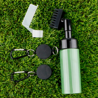 Brosse de nettoyage de clubs de golf en plastique personnalisée en gros avec réservoir d'eau et outil de réparation de divots à pulvérisation
