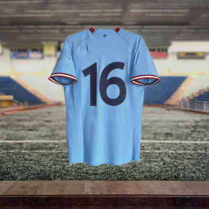 Para la camiseta de fútbol <span class=keywords><strong>Liverpool</strong></span> 22/23 estilos de Jersey con manga corta transpirable Club Player Designs Barcelona Senegal Jersey - Product Image 4