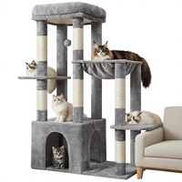 Arbre à chat avec grand panier doux et lit spacieux avec espace caché, poteaux à gratter en sisal et boule suspendue