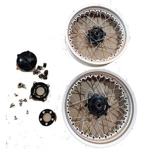 3.5*17 "/5.5*17" Street Motorcycle Spoked Tubeless Wheels Jantes Set pour Ducati Hypermotard 821 - Product Image 3