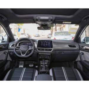 Voiture à Essence T-ROC 5 Places Puissante et Confortable à Conduire T-ROC 2025 300TSI PRO FWD 1.5T Édition StarLight Volkswagen - Product Image 5