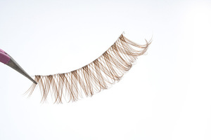 Siete Pares de Pestañas Postizas de Pelo Sintético Rizado 3D Marrón Hechas a Mano con Banda de Algodón Plástico y Cinta Transparente, Venta al Por Mayor en Pares - Product Image 6