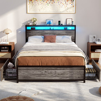 Cadre de Lit Métallique Pleine Grandeur Moderne avec 4 Tiroirs de Rangement, Station de Recharge, Portable & Durable pour Chambre à Coucher, Appartement, Hôtel & École