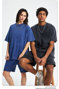 Set Estivo Personalizzato per <span class=keywords><strong>Uomo</strong></span> e <span class=keywords><strong>Donna</strong></span>: T-Shirt 100% Cotone 250G e Pantaloncini 420G, Stile Vintage Oversize - Product Image 3