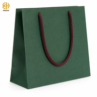Petit sac cadeau en papier kraft vert foncé avec poignées tressées épaisses pour bougies, huiles essentielles, boîtes de thé, emballages d'artisanat