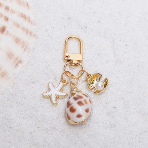 Minimalist Natural Seashell Keychain Imitation Pearl Bag Pendant Cute Girls Bag <b>Hanger</b> Decor Fashion Women Bag Jewelry - Product Image 4