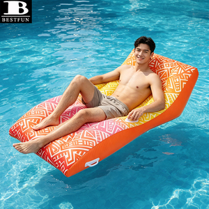 Lettino Gonfiabile Galleggiante per <span class=keywords><strong>Piscina</strong></span> in PVC Rinforzato con Motivo Tribale, Maniglie e Design Ergonomico per Abbronzatura in Acqua per Adulti - Product Image 3