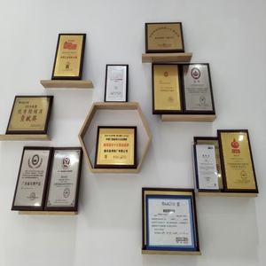 <span class=keywords><strong>Porte</strong></span> <span class=keywords><strong>de</strong></span> <span class=keywords><strong>douche</strong></span> <span class=keywords><strong>en</strong></span> <span class=keywords><strong>verre</strong></span> trempé monobloc avec bande d'étanchéité anti-fuite pour la séparation des zones humides et sèches dans la salle <span class=keywords><strong>de</strong></span> bain - Product Image 6