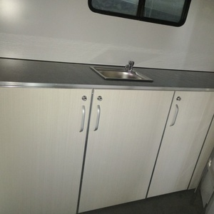 4-Horse Goose Neck Float Customized Color Comfortable Horse <b>Trailer</b> - Product Image 3