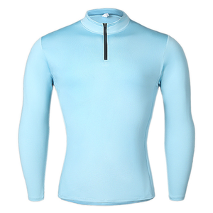 Ropa deportiva ajustada de manga larga con cuello alto, pecho abierto y cremallera. - Product Image 5