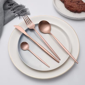Chất lượng cao Matte vàng thép không gỉ Flatware <span class=keywords><strong>Set</strong></span> giá thấp phẳng xử lý bít tết dao muỗng nĩa đặt dao kéo cho tiệc cưới - Product Image 3