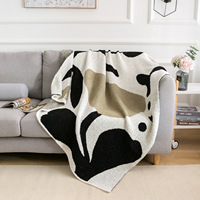 Couverture en velours à demi-bord minimaliste personnalisable motif solide tricoté printemps été canapé sieste pour personne seule utilisation au bureau