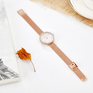 Montre à quartz en alliage pour femme, style sport et affaires, cadran en verre, aiguilles, bracelet en acier inoxydable, étanche 3 BAR - Product Image 3