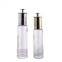 Fabricant en vente directe de flacons cosmétiques en verre pour sérum, essence liquide et huile essentielle, avec compte-gouttes et impression sérigraphique