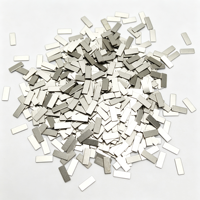 Bases de batterie en nickel pur estampées sur mesure, bornes en feuille de nickel pur pour batteries au lithium 18650 21700 et packs de stockage d'énergie