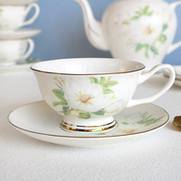 Set Teh Keramik Ramah Lingkungan Gaya Nordik yang Dapat Disesuaikan, Kotak Hadiah Cangkir dan Piring Teh Bermotif Bunga, Set Kopi Bone China untuk Pernikahan
