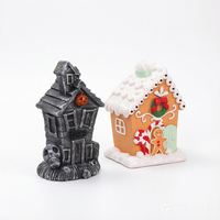 Ornement de Noël en résine en forme de maison de pain d'épices, maison de Noël en polyrésine pour la décoration des fêtes