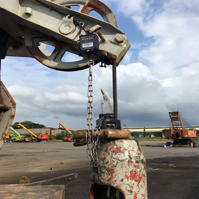 トイガン LAN Rough Terrain Crane 42082 | Technic™ | Buy online at the