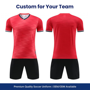 Maillot de football personnalisé en polyester maillé avec logo, nom et numéro, fabrication OEM en gros - Product Image 4
