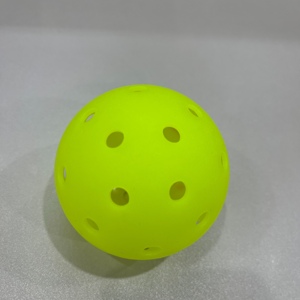 Balles de pickleball OEM du Vietnam, durables, 26,4 g, pour l'extérieur et l'intérieur, pour les tournois et l'entraînement, fournisseur et fabricant - Product Image 6