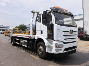 Camion de dépannage à plateau plat FAW 4X2 avec treuil hydraulique pour les services de <span class=keywords><strong>remorquage</strong></span> de véhicules en panne - Product Image 3