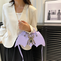 2023 forme unique en cuir pu femmes sac à main avec araignée décoration fête thème sac à main pour les filles