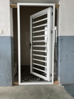 Grille de ventilation et fenêtre en aluminium pour porte ouvrable et persienne de plantation