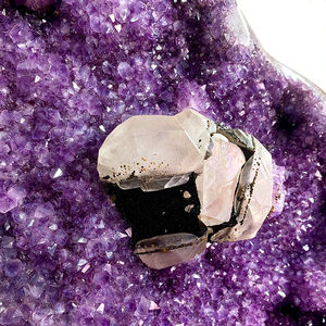 Vente en gros de grande cathédrale d'améthyste naturelle grotte d'améthyste en forme de dôme de guérison géode d'améthyste magnifique pour la géomancie de magasin - Product Image 6