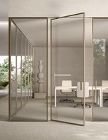 Porte d'entrée double battante en aluminium fin couleur or champagne, avec verre transparent, design français, résistante à l'eau