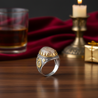 Bague pour homme en argent sterling 925 plaqué bronze antique, ornée d'une pierre précieuse en agate d'Oman en forme de fer à cheval, style classique et élégant, idéale pour un cadeau de fiançailles.