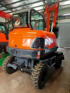 Nouvelles roues d'<span class=keywords><strong>excavatrice</strong></span> avec fonction de commutation en mode brosse ou aspirateur : un véhicule de nettoyage efficace - Product Image 3