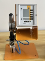 Machine de revêtement par pulvérisation expérimentale KFB-VC808 adaptée aux poudres d'époxy, de téflon et d'émail métallique pour le revêtement d'échantillons en laboratoire