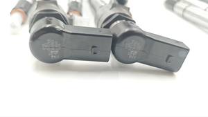 03l130277b Common Rail Injector 03l130277s bộ phận DIESEL phụ tùng ô tô phụ tùng kim phun a2c59513554 - Product Image 3