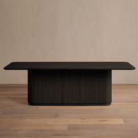 Table à manger rectangulaire moderne en chêne massif 2025 avec 8 places, style français, finition miel pour salle à manger