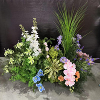Support floral de luxe doré pour allée, avec Hortensias verts, Roses en soie blanches et verdure luxuriante, pour la décoration de la cérémonie de mariage, de l'allée d'entrée et des fêtes