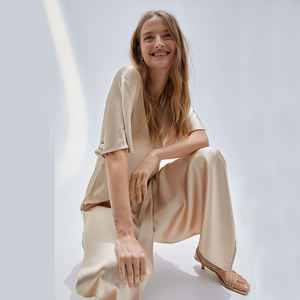 אופנה נוחה צבע טהור שרוולים פרפר שרוולים v-back עניבות סאטן שמלה קצרה לנשים - Product Image 2