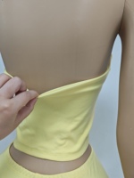 Ensemble chic haut dos nu et pantalon capri pour femme, avec design double couche, en coton et élasthanne respirant, couleur unie, logo personnalisé